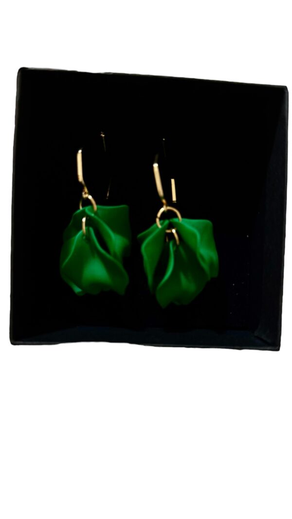 pendientes florales verdes